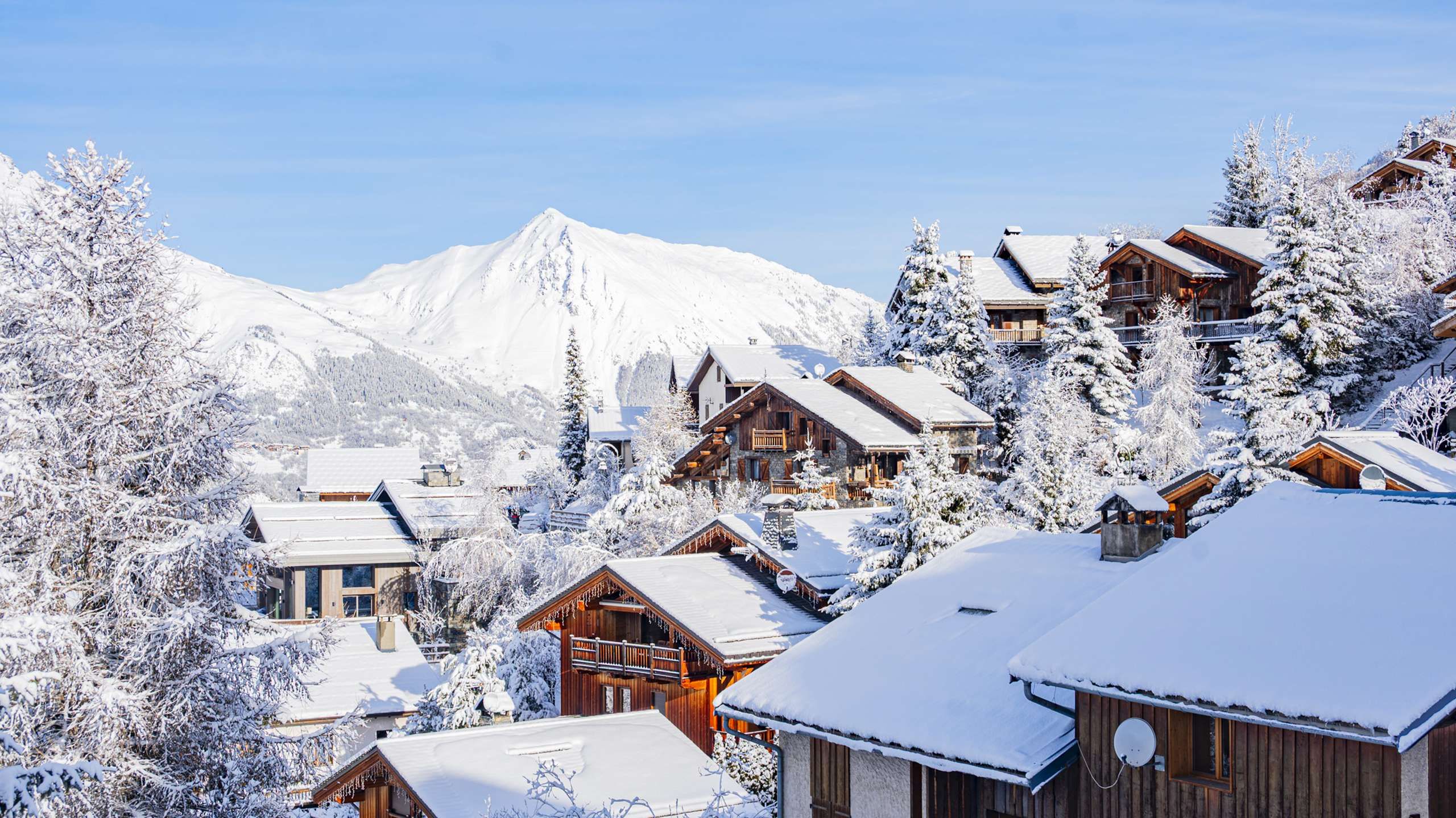 Le village sous la neige